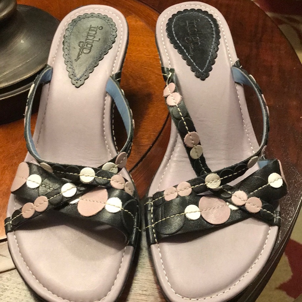 Clark’s Indigo Kitten Heel Black Sandals wPoka Dot. BSN0916C.